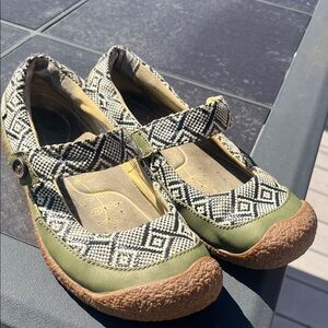 Keen Women's Mary Jane Flats - Olive Green and Black Pattern